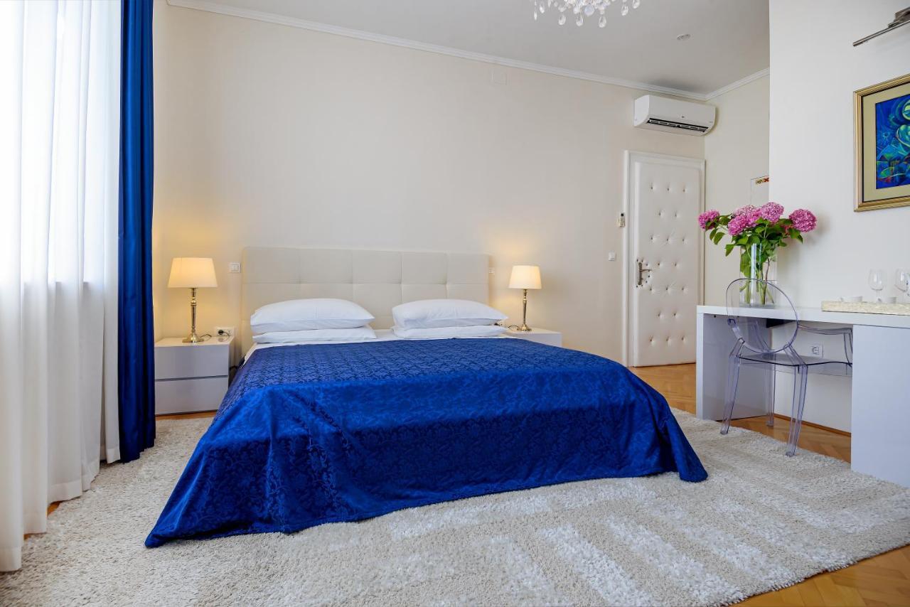 Palace Schoen Milesi - Esense Of Prestige - Private Pool - Free Parking - Old Money Style Luxury Rooms - Walking Distance To The Old Town, The Beach And All Amenities - Buralux Properties Split Exterior photo